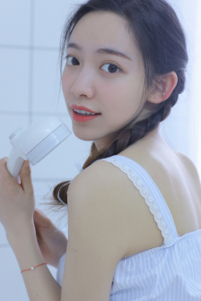 90岁肥老奶奶毛毛外套